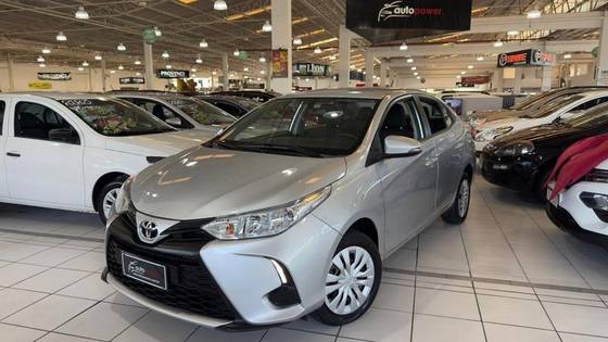 TOYOTA YARIS 1.5 16V FLEX SEDAN XL MULTIDRIVE